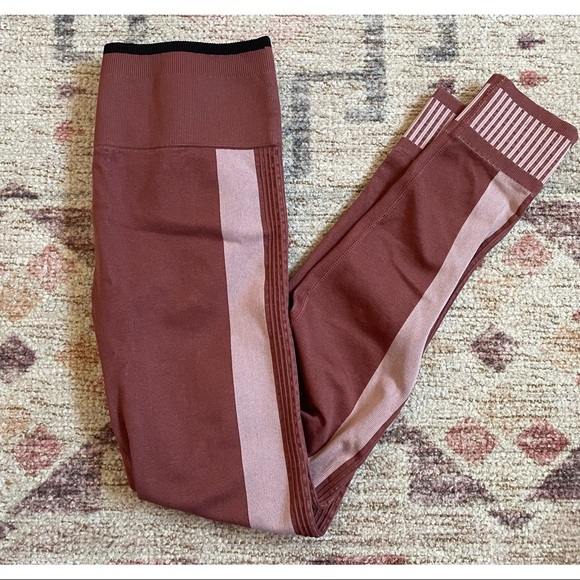 FABLETICS High-Waisted Legging - Picture 2 of 4